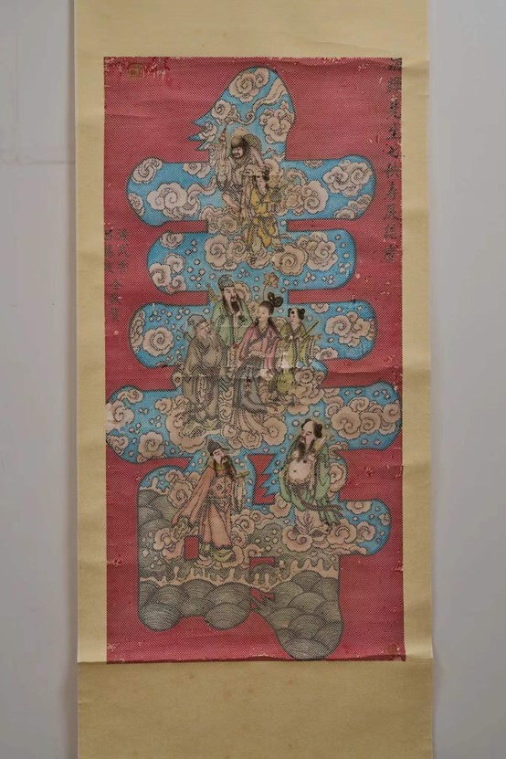 <h2>《寿八仙》</h2><p>收藏者：施政强</p><p>创作年代：民国</p><p>规格：182cm×77.5cm</p><p>品类：永春纸织画</p>